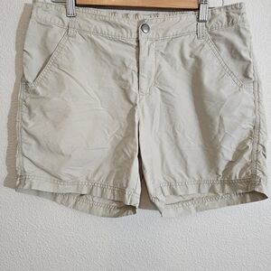 Columbia Women's Beige Cargo Shorts